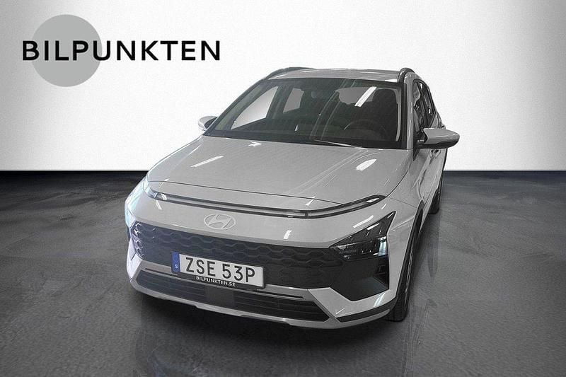 Grå Ny 2024 Hyundai Bayon Essential SUV | 209 900 kr (Bra pris) - Bild 1/4