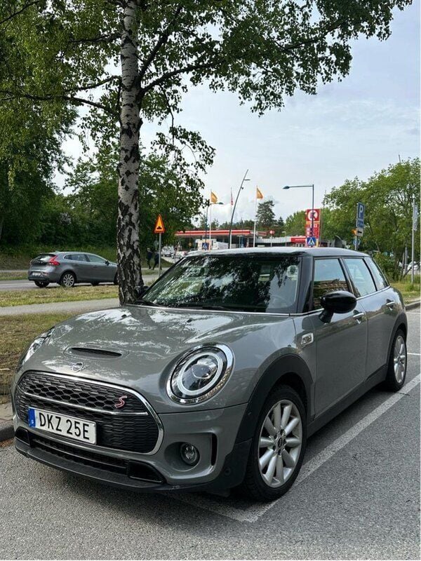 Grå Begagnad 2020 Mini Cooper S Clubman Salt Kombi | 229 900 kr (Superpris) - Bild 1/4