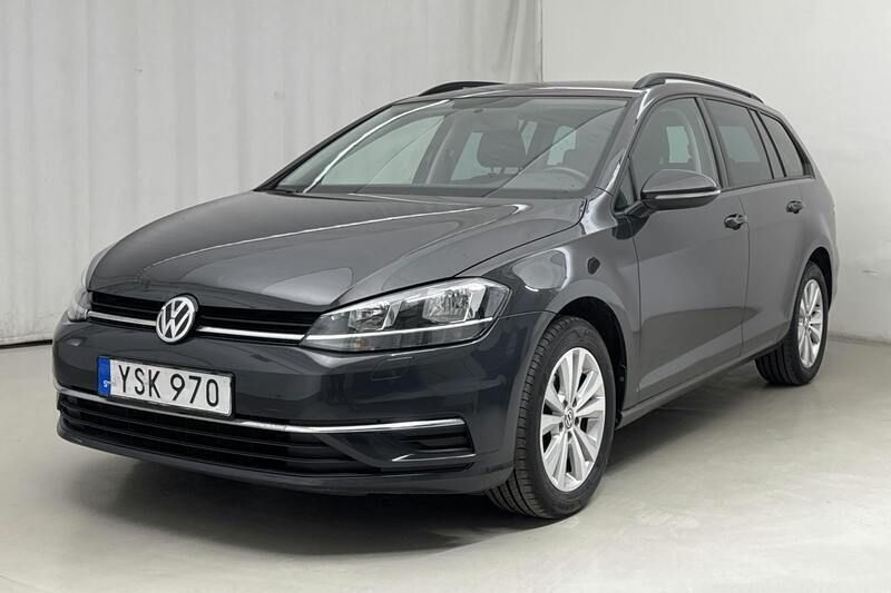 Mörkgrå Begagnad 2018 VW Golf VII | 159 900 kr (Marknadspris) - Bild 1/4