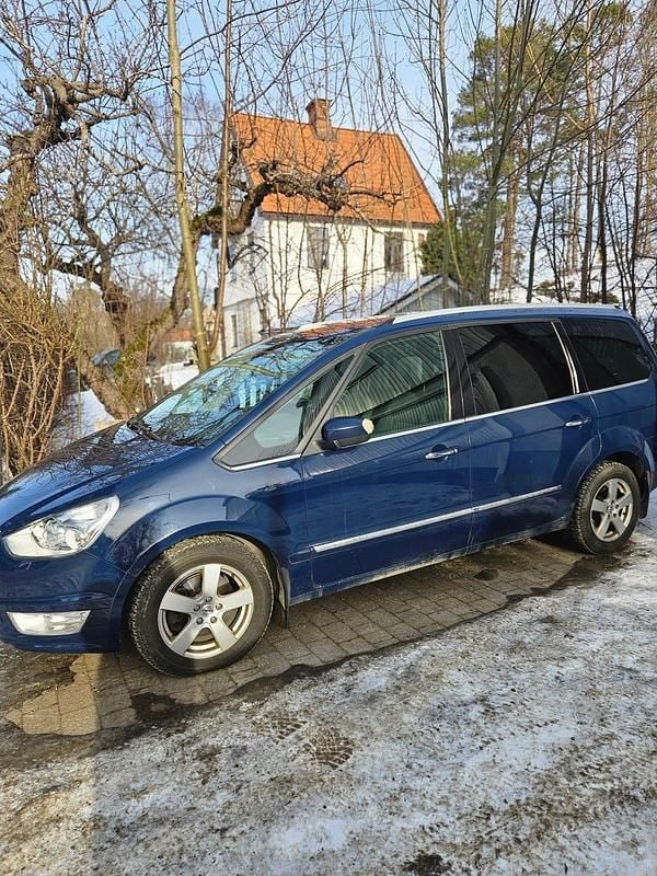 Begagnad Ford Galaxy 140 HK (102 kW) 2013 Minibuss