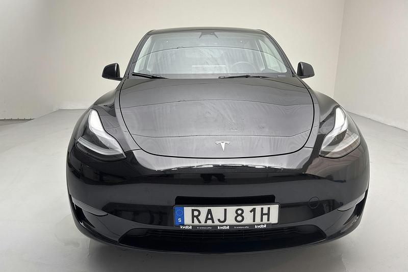 Begagnad Tesla Model Y 378 kW (514 HK) 2023 Svart SUV