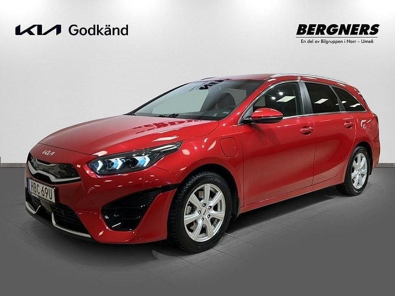 Röd Begagnad 2022 Kia Ceed Sportswagon Advance Kombi | 279 900 kr (Lite dyr) - Bild 1/4