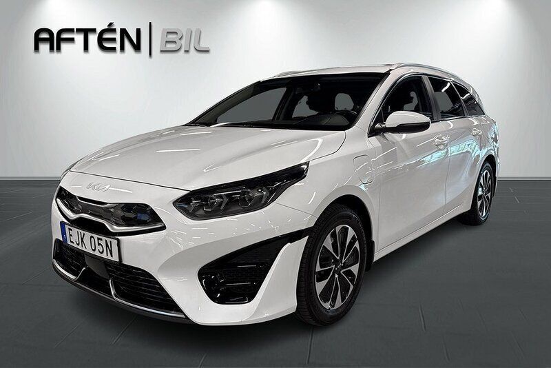 Vit Begagnad 2022 Kia Ceed Advance Kombi | 249 800 kr (Marknadspris) - Bild 1/3