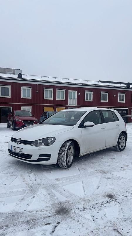 Begagnad VW Golf VII 105 HK (77 kW) 2015