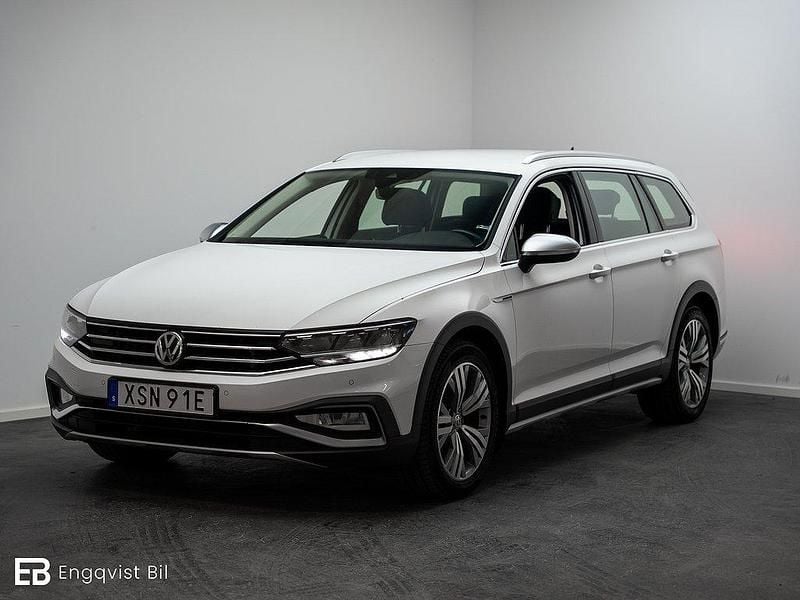 Vit Begagnad 2019 VW Passat Alltrack Kombi | 228 900 kr (Lite dyr) - Bild 1/4