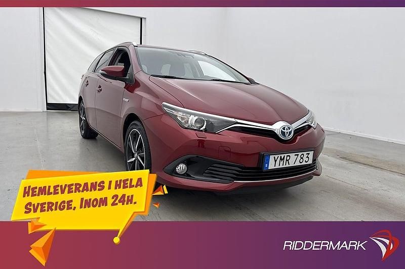Röd Begagnad 2017 Toyota Auris Hybrid Edition Kombi | 189 900 kr (Marknadspris) - Bild 1/3