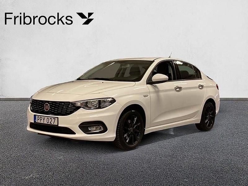 Vit Begagnad 2016 Fiat Tipo Sedan | 124 900 kr (Marknadspris) - Bild 1/4