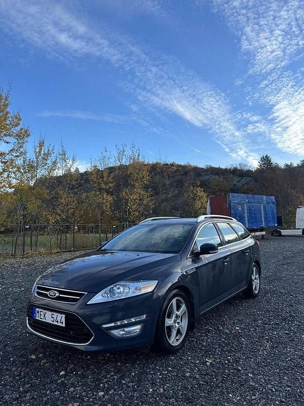 Grå Begagnad 2012 Ford Mondeo Business Edition Kombi | 26 500 kr (Bra pris) - Bild 1/4