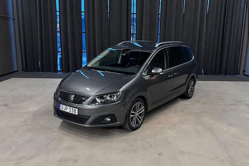 Grå Begagnad 2020 Seat Alhambra 4Drive Minibuss | 329 900 kr (Dyr) - Bild 1/4
