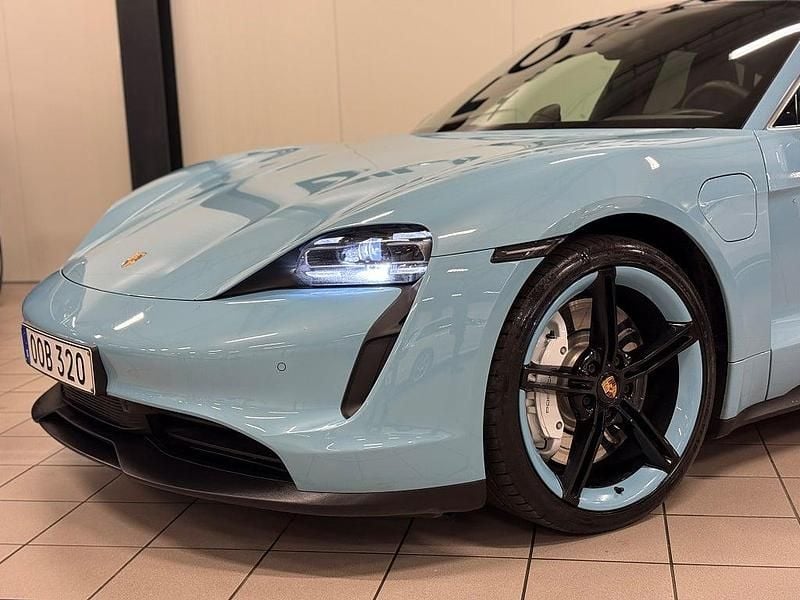 Begagnad Porsche Taycan 4S 360 kW (490 HK) 2021 Blå Sedan