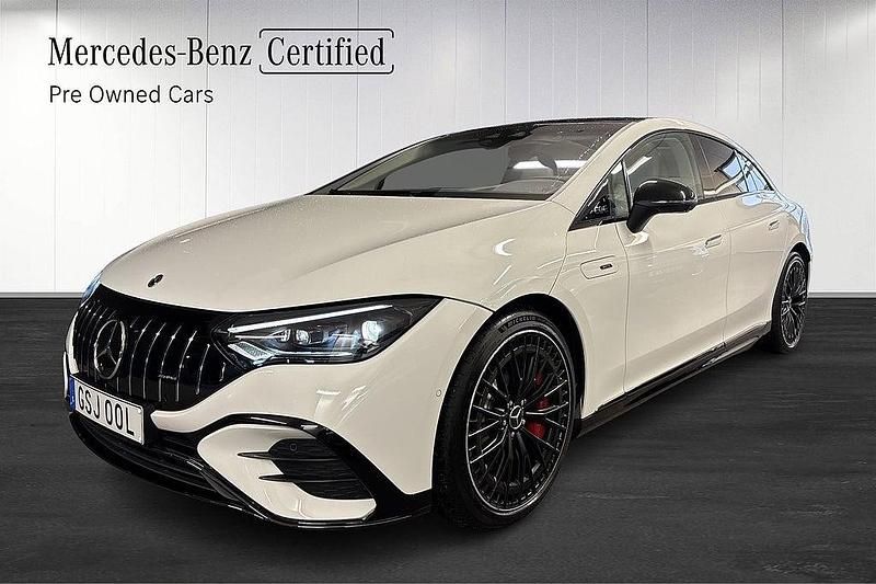 Vit Begagnad 2022 Mercedes EQE AMG 43 AMG Sedan | 749 800 kr - Bild 1/4