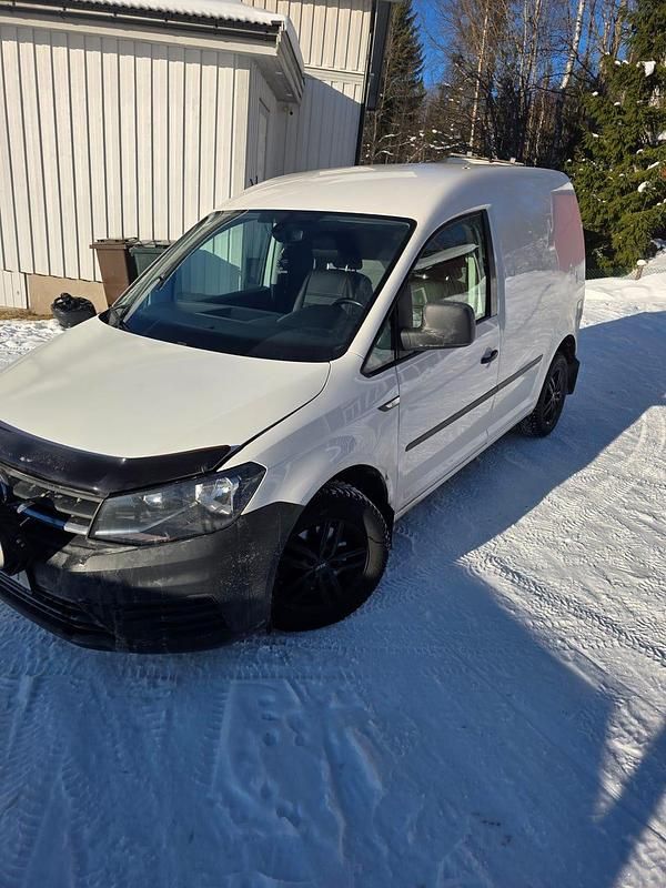 Begagnad VW Caddy 190 HK (139 kW) 2017 Minibuss