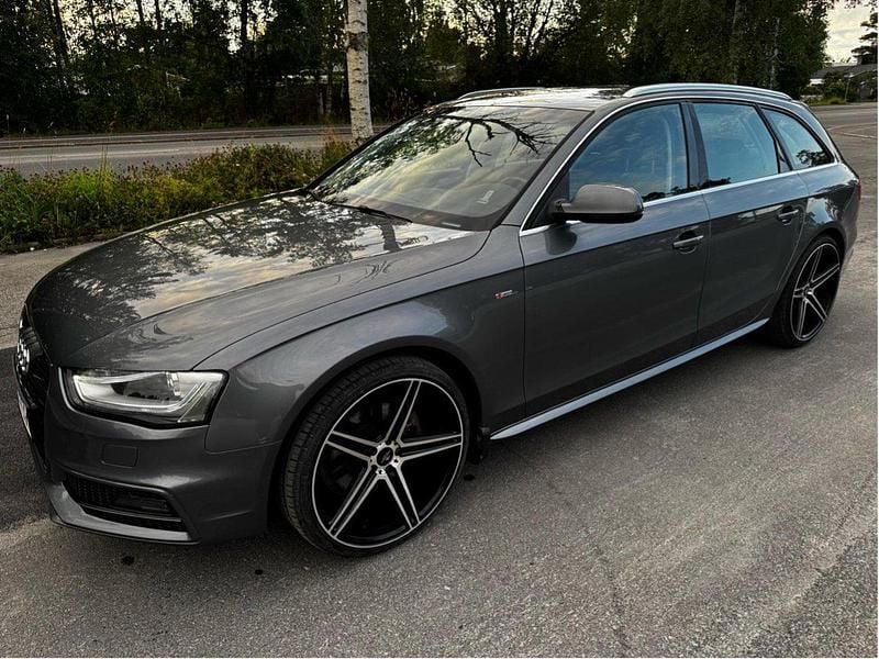 Grå Begagnad 2015 Audi A4 Sport Kombi | 145 000 kr (Marknadspris) - Bild 1/4