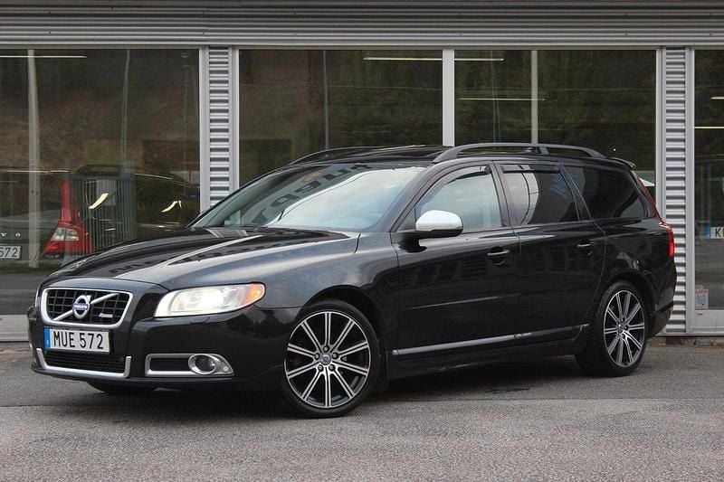 Svart Begagnad 2012 Volvo V70 R-Design Kombi | 104 900 kr (Lite dyr) - Bild 1/4
