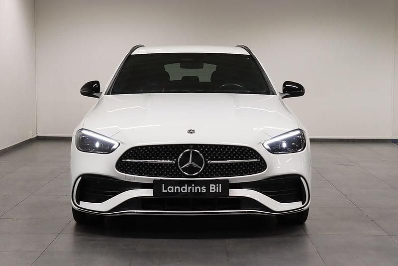 Begagnad Mercedes C300e AMG line 313 HK (230 kW) 2022 Vit Kombi