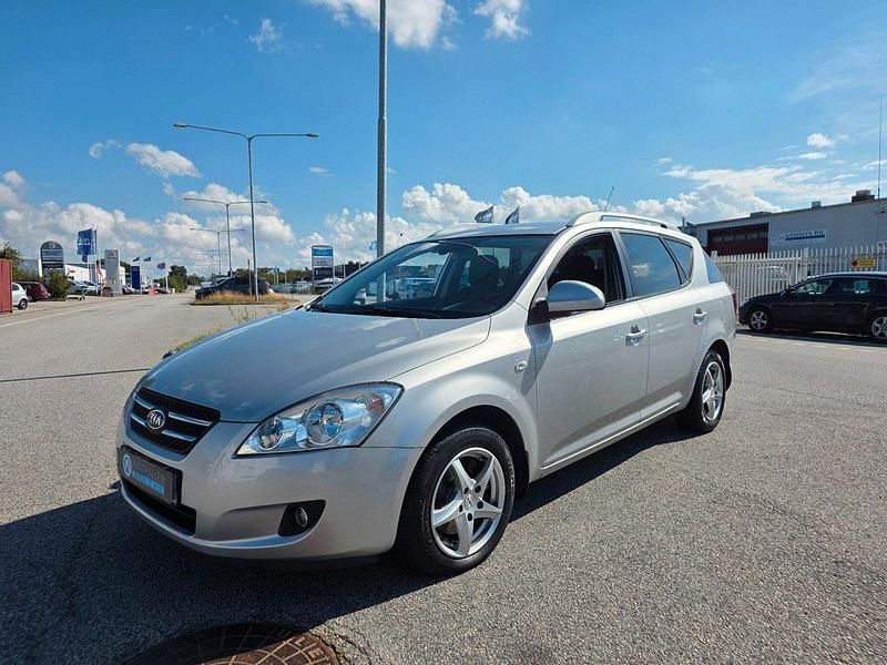 Silver Begagnad 2008 Kia Ceed Sportswagon 3 Kombi | 49 900 kr (Marknadspris) - Bild 1/4