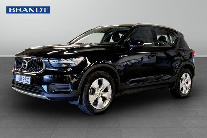 Svart Begagnad 2022 Volvo XC40 Momentum SUV | 269 900 kr (Marknadspris) - Bild 1/4