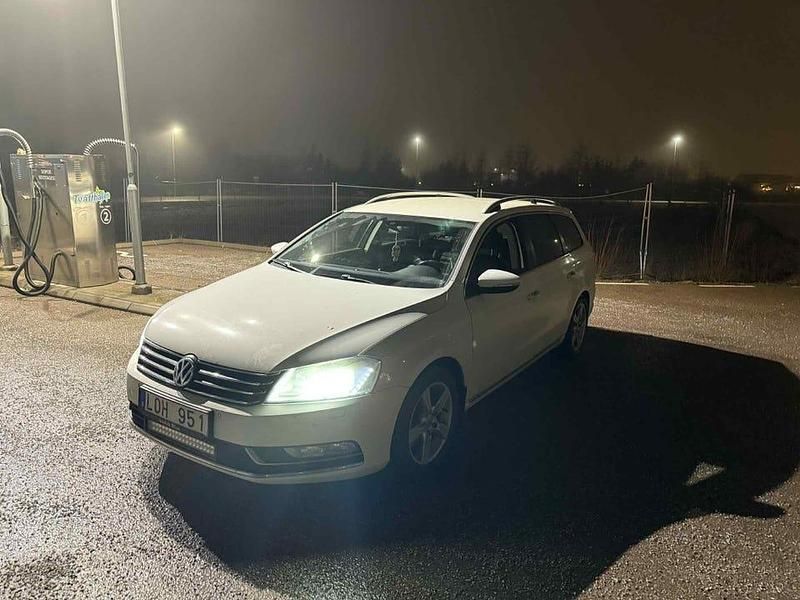 Begagnad 2011 VW Passat Kombi | 49 500 kr (Superpris) - Bild 1/4