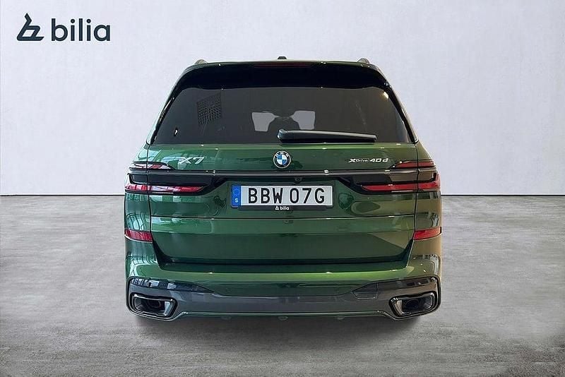 Begagnad BMW X7 Comfort Edition 2026 Grön SUV