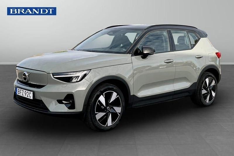 Grön Begagnad 2024 Volvo XC40 Plus SUV | 419 900 kr - Bild 1/4
