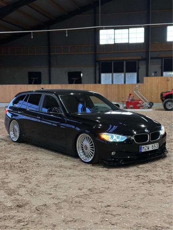 Begagnad 2013 BMW 320 Kombi | 140 000 kr (Lite dyr) - Bild 1/4