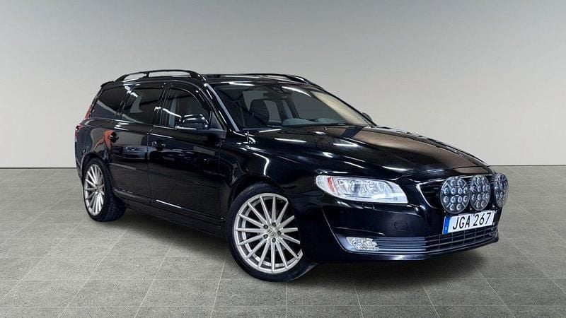 Svart Begagnad 2015 Volvo V70 Momentum Kombi | 164 900 kr (Dyr) - Bild 1/4