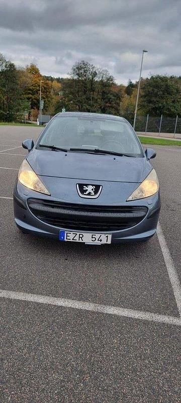 Grå Begagnad 2007 Peugeot 207 Halvkombi | 34 900 kr (Marknadspris) - Bild 1/4