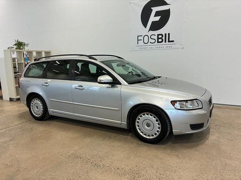 Begagnad Volvo V50 Kinetic 116 HK (85 kW) 2011 Grå Kombi