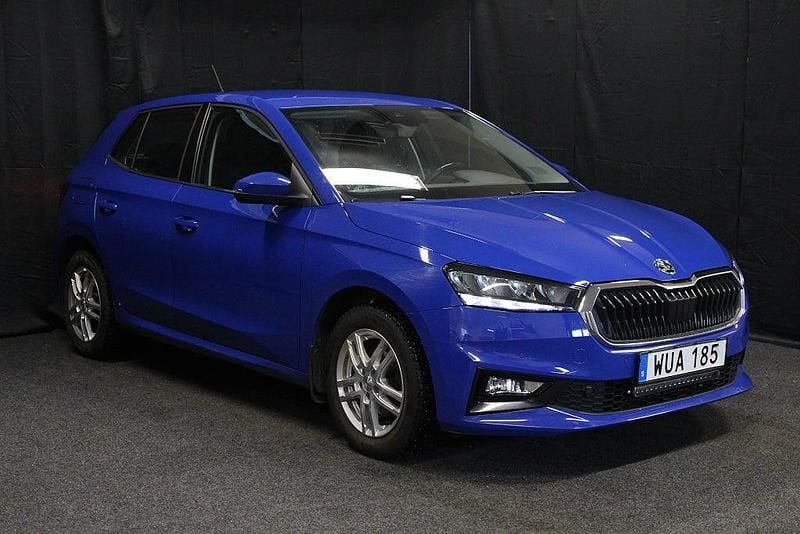 Begagnad Skoda Fabia Comfort 110 HK (80 kW) 2022 Blå Halvkombi