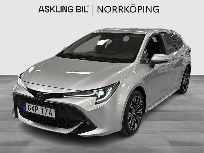 Begagnad Toyota Corolla Style 122 HK (89 kW) 2019 Silver Kombi