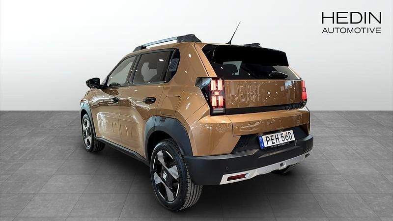 Ny Fiat Grande Panda La Prima 101 HK (74 kW) 2025 Brun Halvkombi