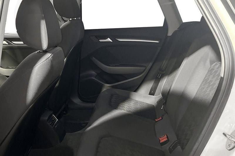 Begagnad Audi A3 Attraction 150 HK (110 kW) 2016 Vit