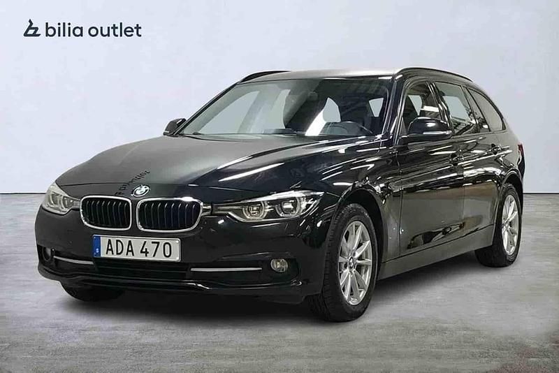 Svart Begagnad 2016 BMW 318 Kombi | 144 900 kr (Marknadspris) - Bild 1/1