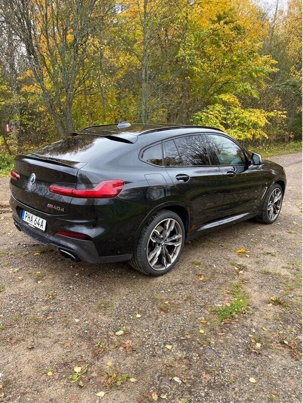 Svart Begagnad 2019 BMW X4 M Sport SUV | 495 000 kr (Superpris) - Bild 1/4
