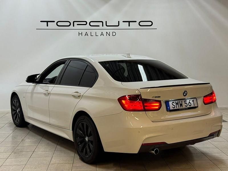 Begagnad BMW 320 M Sport 184 HK (135 kW) 2014 Vit Sedan