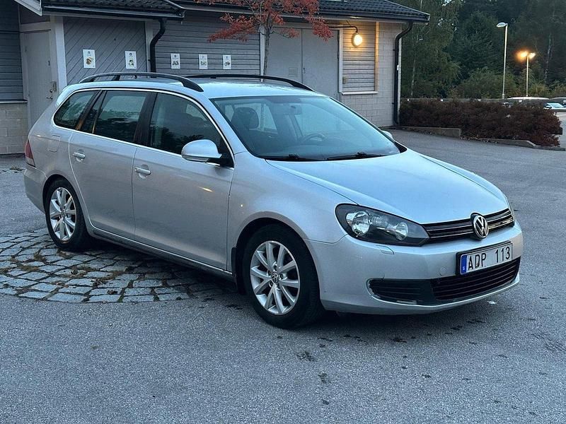 Silver Begagnad 2011 VW Golf VI Kombi | 49 000 kr (Bra pris) - Bild 1/4
