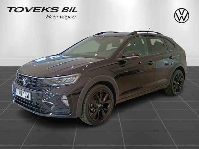 Svart (deep black pearl) Begagnad 2024 VW Taigo R-line SUV | 264 900 kr (Marknadspris) - Bild 1/4