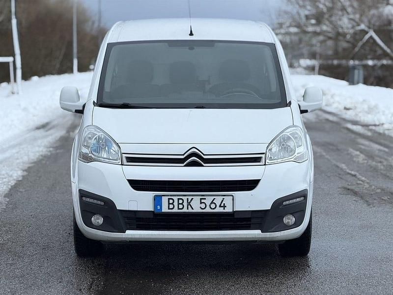 Begagnad Citroën Berlingo 135 HK (99 kW) 2017 Vit Minibuss