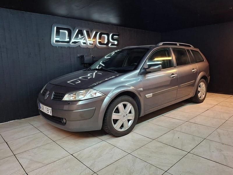 Grå Begagnad 2005 Renault Mégane II | 26 900 kr (Marknadspris) - Bild 1/4
