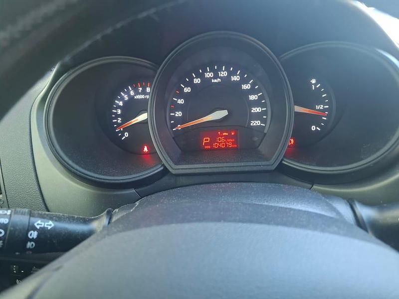 Begagnad Kia Rio 109 HK (80 kW) 2012