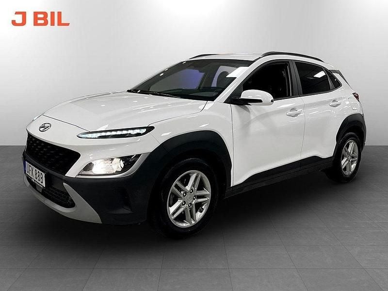 Vit Begagnad 2022 Hyundai Kona Essential SUV | 209 900 kr (Bra pris) - Bild 1/4