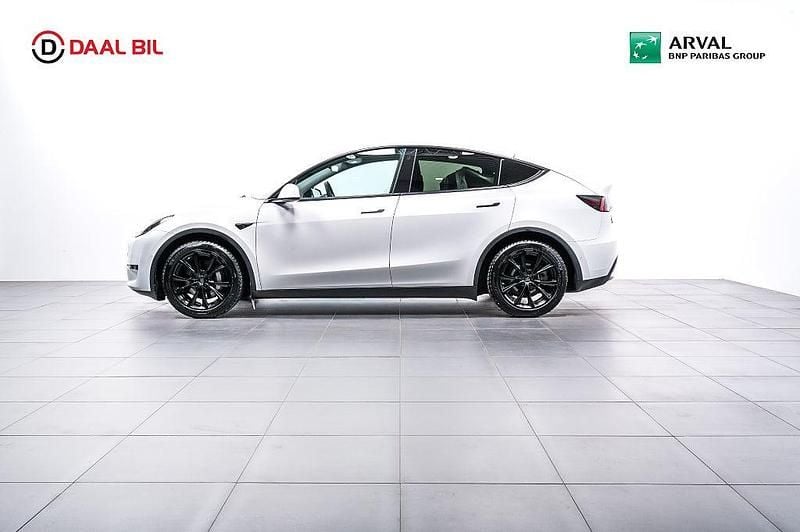 Vit Begagnad 2022 Tesla Model Y Long Range AWD SUV | 359 700 kr (Bra pris) - Bild 1/4