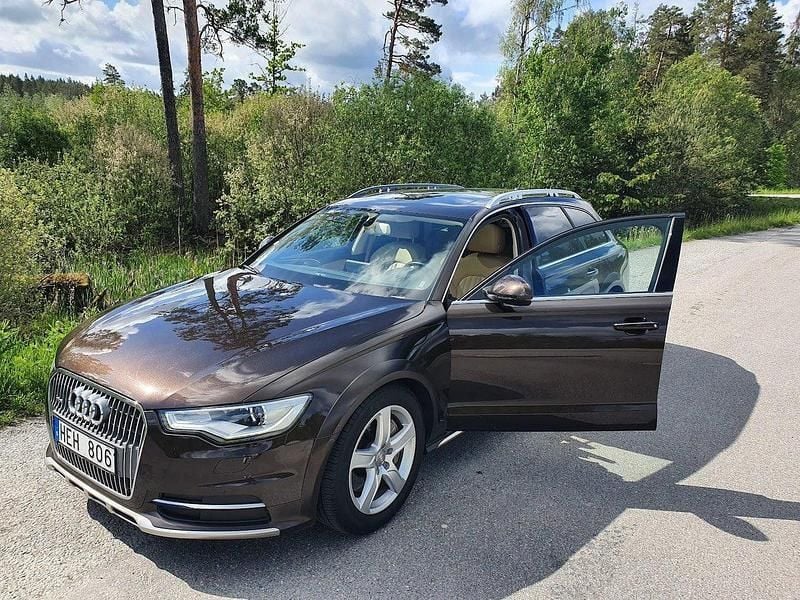 Brun Begagnad 2014 Audi A6 Allroad Kombi | 190 000 kr (Marknadspris) - Bild 1/4