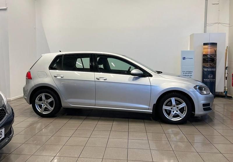 Begagnad VW Golf VII 105 HK (77 kW) 2014 Silver