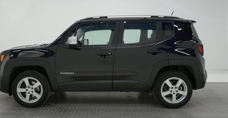 Svart Begagnad 2015 Jeep Renegade Limited SUV | 120 000 kr (Marknadspris) - Bild 1/4