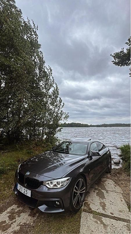 Grå Begagnad 2016 BMW 430 Gran Coupé M Sport Sportkupé | 249 900 kr (Marknadspris) - Bild 1/4