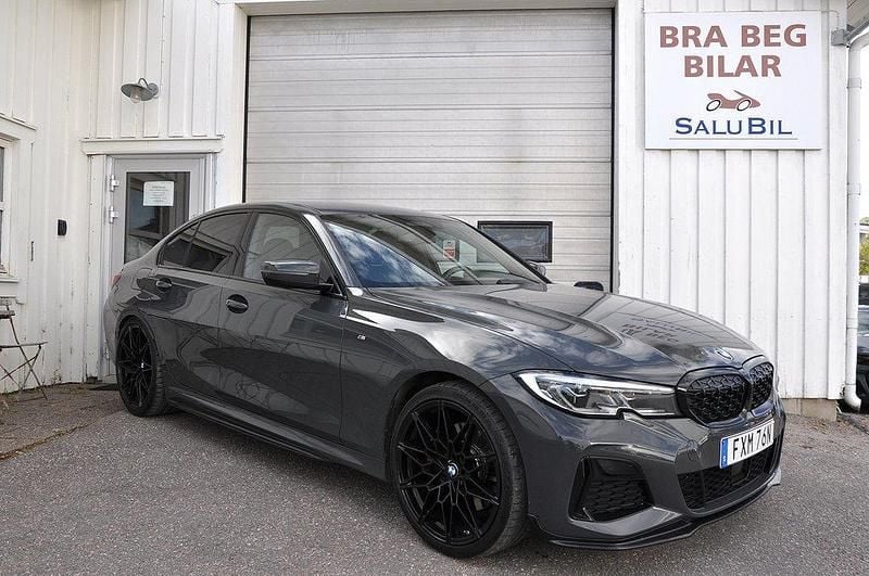 Grå Begagnad 2020 BMW M340 M Sport Sedan | 539 000 kr (Bra pris) - Bild 1/4