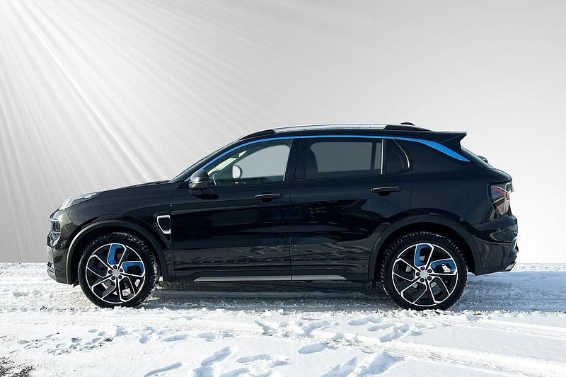 Begagnad Lynk & Co 01 264 HK (194 kW) 2021 Svart SUV