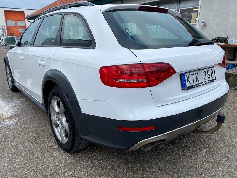 Begagnad Audi A4 Allroad Comfort 170 HK (125 kW) 2010 Vit Kombi