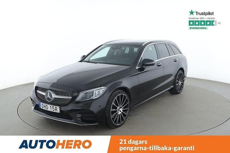 Svart Begagnad 2020 Mercedes C300 AMG line Kombi | 359 000 kr (Dyr) - Bild 1/4